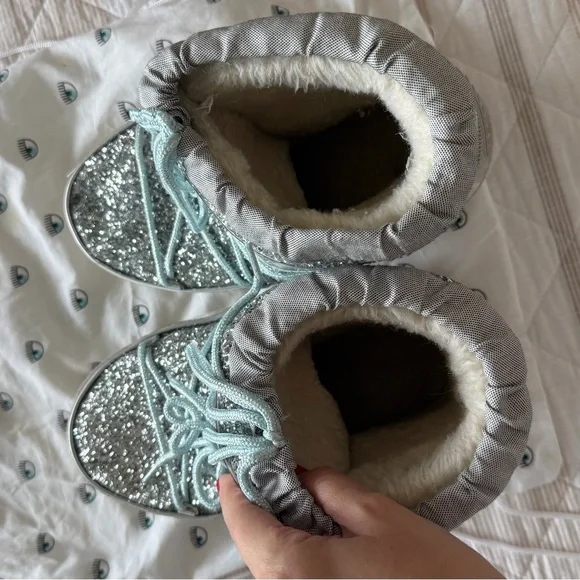 Chiara Ferragni Glittery Silver Moon Boots - Picture 5 of 6